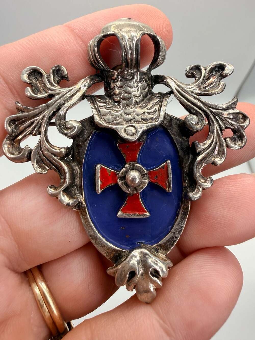 Vintage Crest Heraldic Enamel Shield Pin Brooch